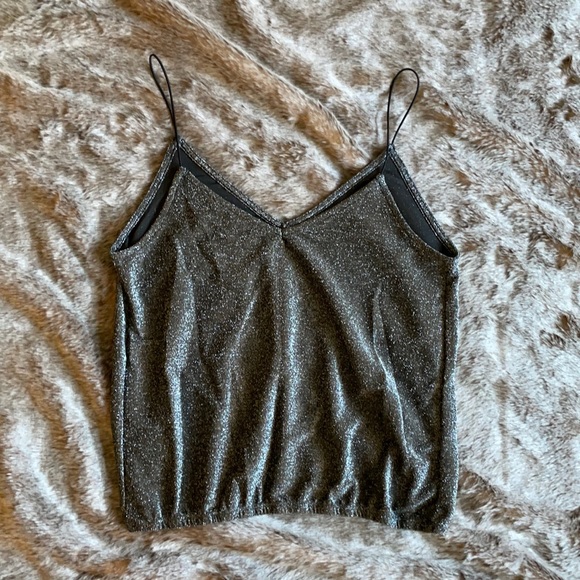 Express One Eleven Silver Sparkle V-Neck Elastic Hem Tank Size Small NWT - Picture 4 of 7
